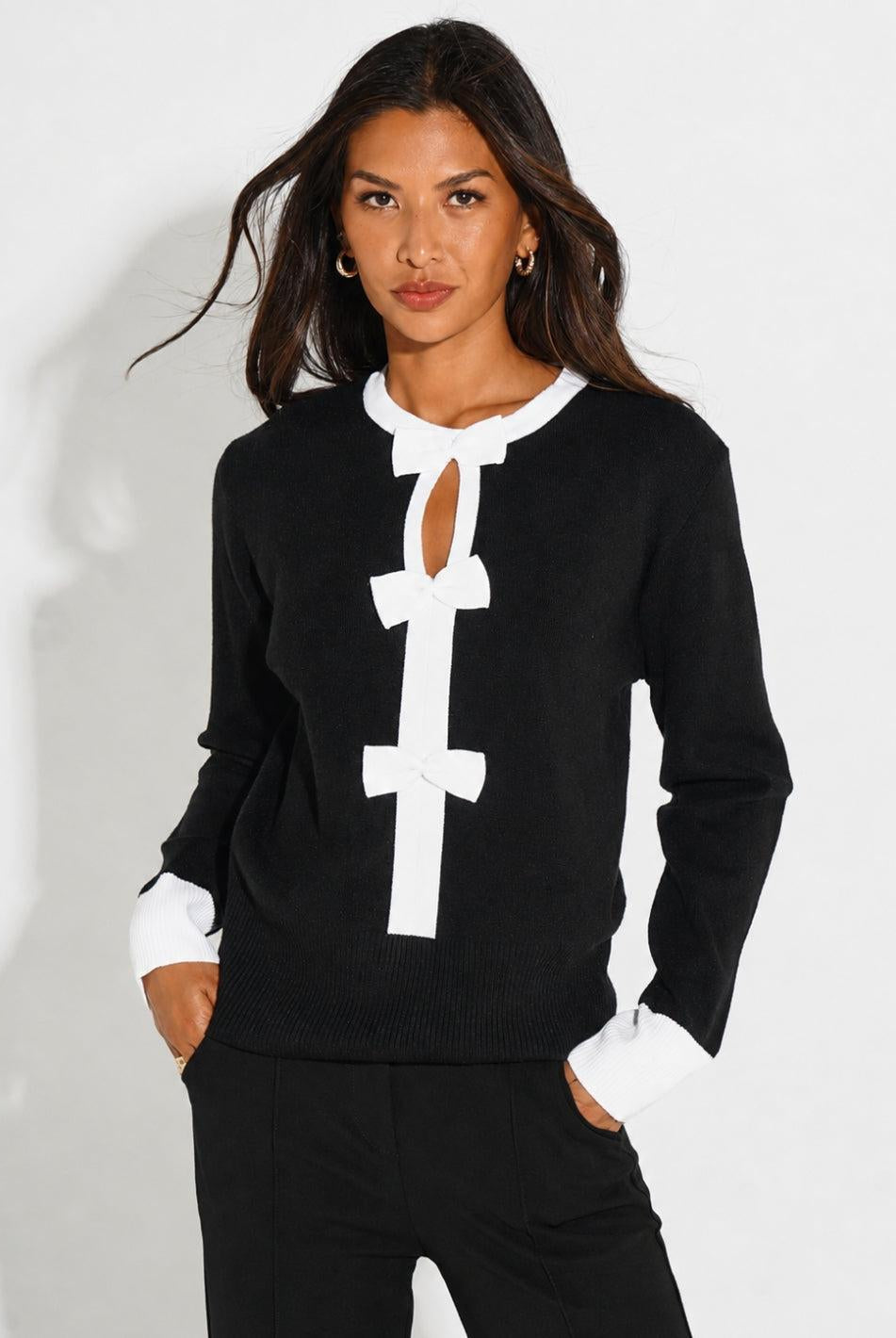 Kate & Pippa Aspen Bow Knit In Black-Kate & Pippa